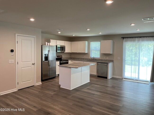 Photo - 1644 Branchwood Dr NE