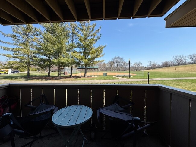 Photo - 1 Cedar Ct Unit 4