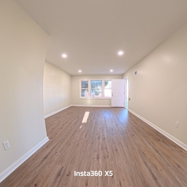 Photo - 6165 E Boston St Apartamento