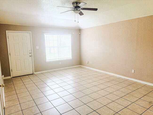 Photo - 3109 Denia Ct Unidad A