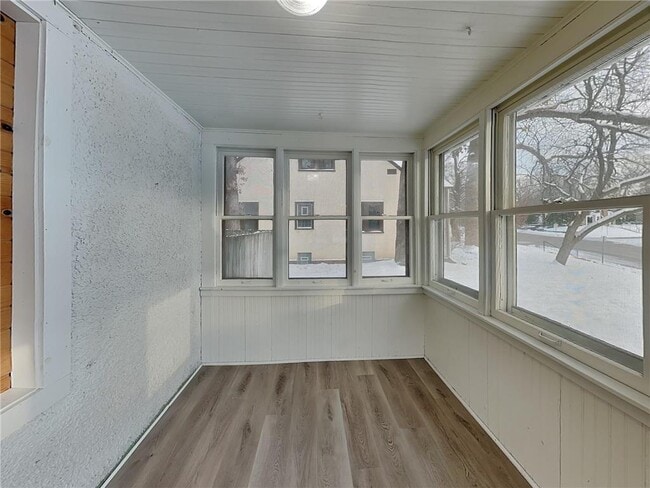 Photo - 3610 Oakdale Ave N