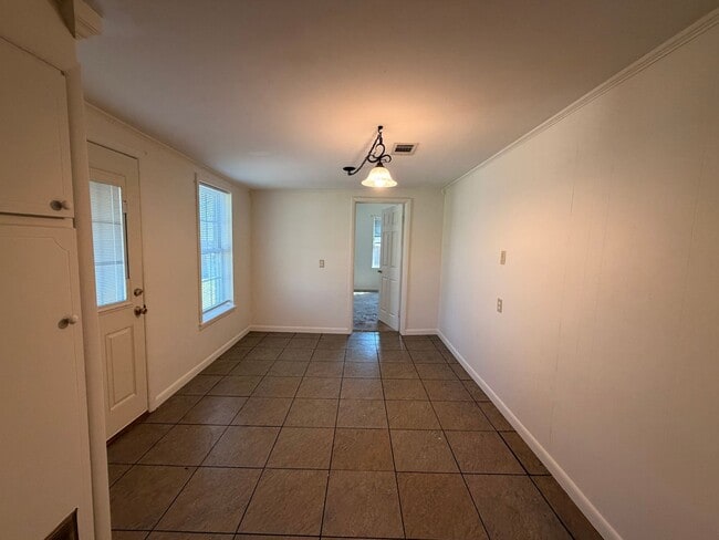 Photo - Come look at this 2-bedroom 1-bathroom home