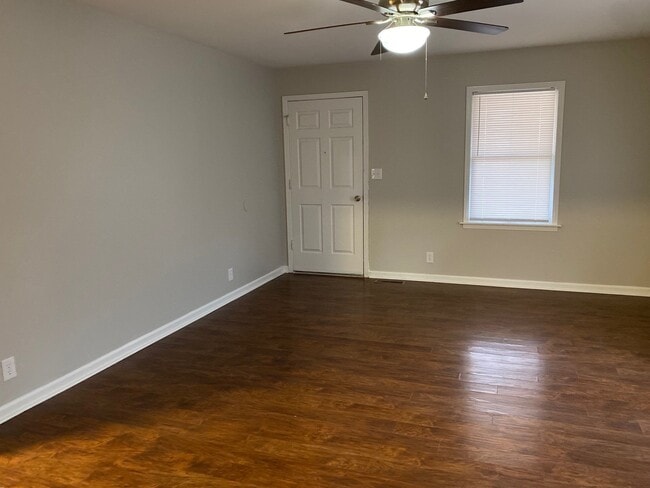 Photo - 202 Walnut St