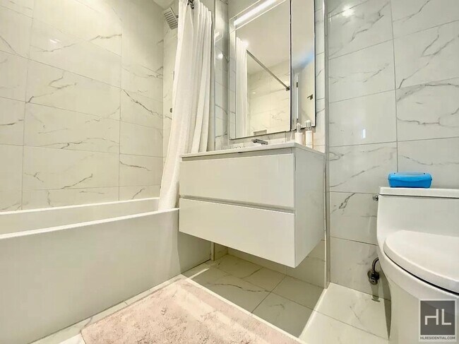 Photo - East 44th Street Unit 22C