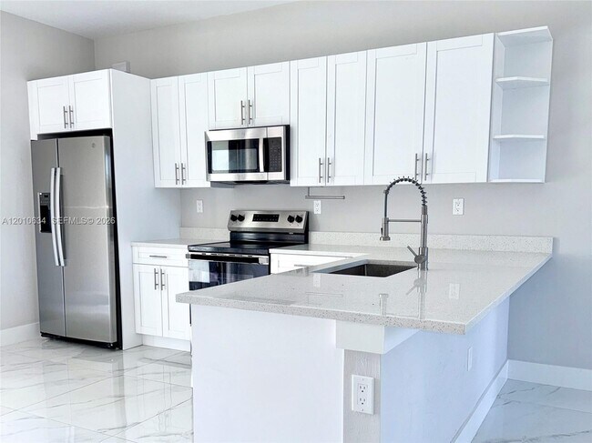Photo - 819 Eisenhower Blvd Unidad 819