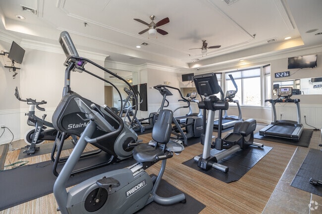 Gimnasio - Riverside Station