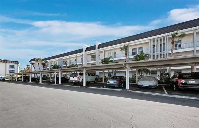 Photo - 4400 Exeter Dr Unit 201