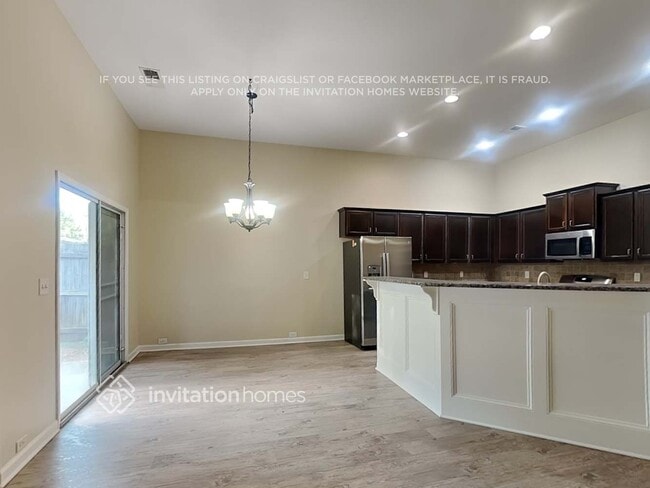 Photo - 921 Upland Ives Dr