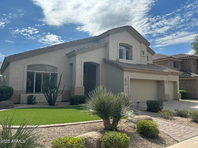 Building Photo - 7215 E Whistling Wind Way