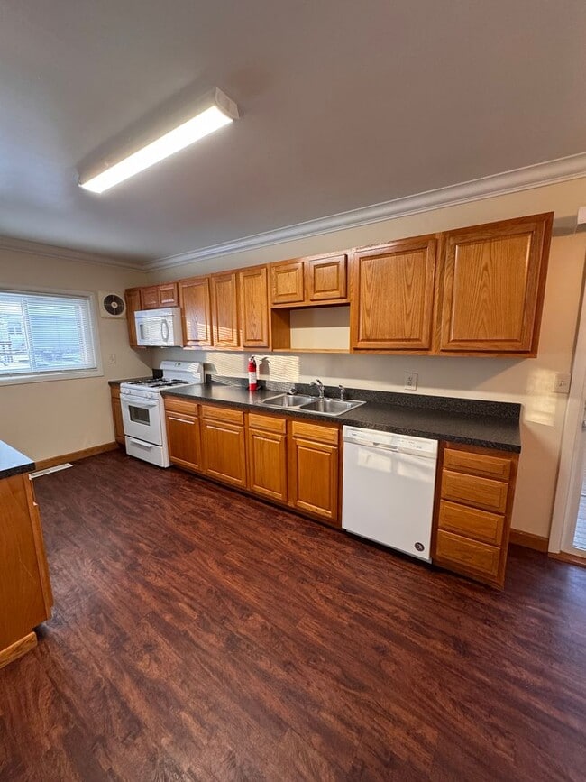 Photo - 3962 Lake Rd