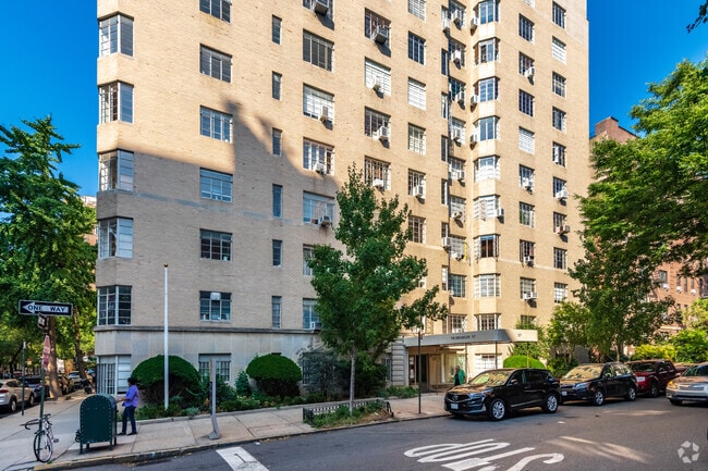 Photo - Breukelen Owners Corp.