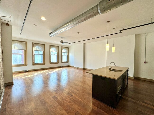 Photo - 641 Walnut St Unidad B