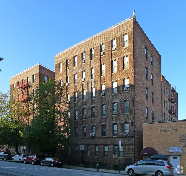 Photo - 1680 OCEAN AVE