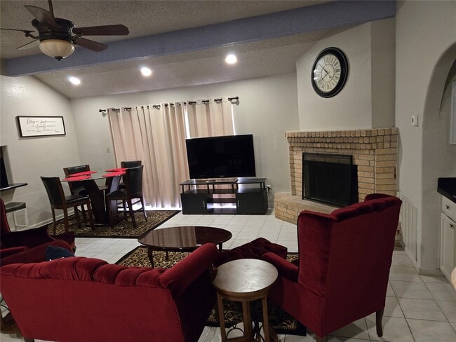 Photo - 4111 Knoll Glen Dr