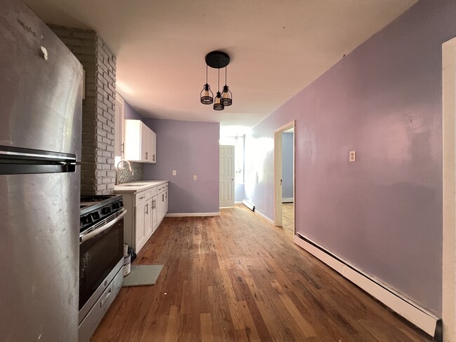 Photo - 12 Meadow St Apartments Unit 1
