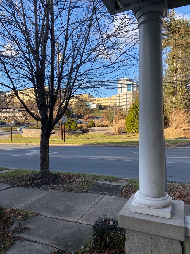 738 Bloom Rd Unit 101