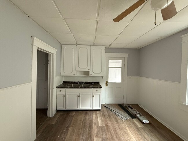 Photo - 3bd Single Broadway/Harvard Vouchers Only