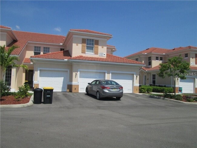 Building Photo - 240 West End Dr Unit 221