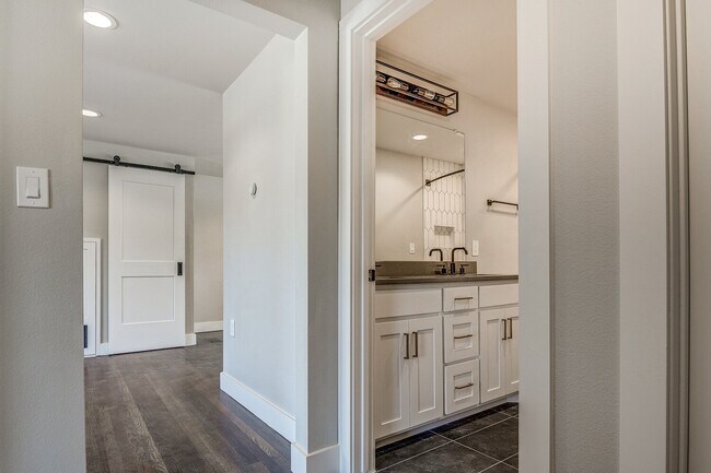 Photo - White Rock Views Apartments Unidad 2118-A