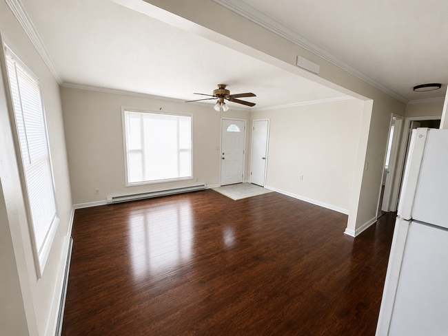 Photo - 2582 Roselawn St
