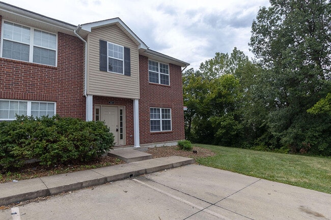 Building Photo - 1613 Citadel Dr