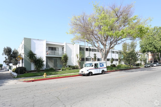 Owensmouth Apartments - Owensmouth Apartments
