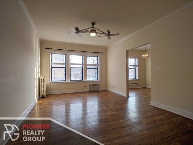 736 W Addison St Unit 744-E1