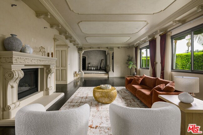 Photo - 4705 Los Feliz Blvd