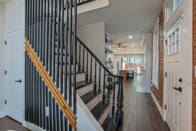 Photo - 916 Findlay St