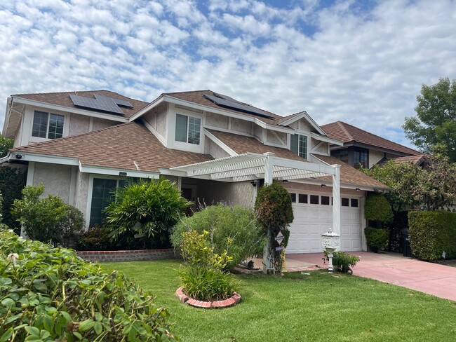 Charming 4 bedrooms in Reseda - Spacious, ... - Charming 4 bedrooms in Reseda - Spacious, ... Casa