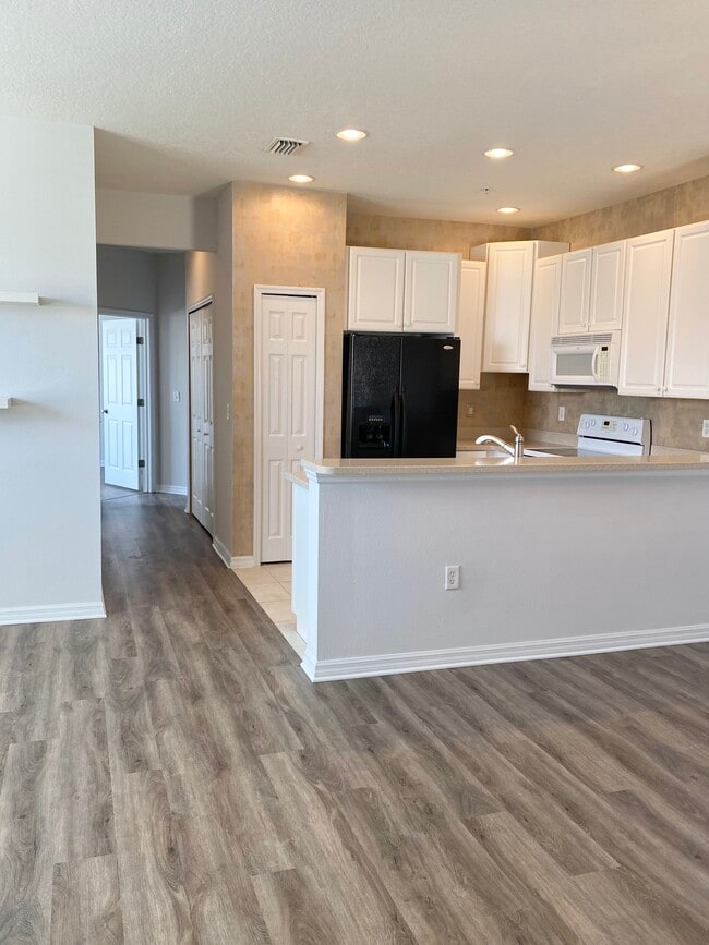 Building Photo - 4228 Via Piedra Cir