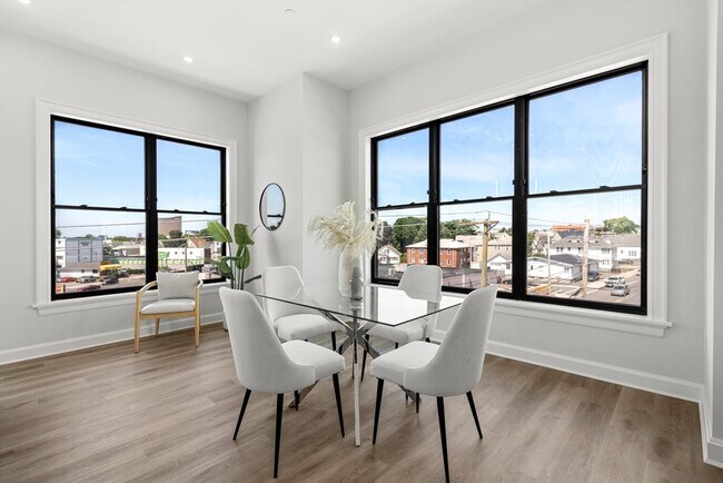 Photo - 523 2nd St Unit 301