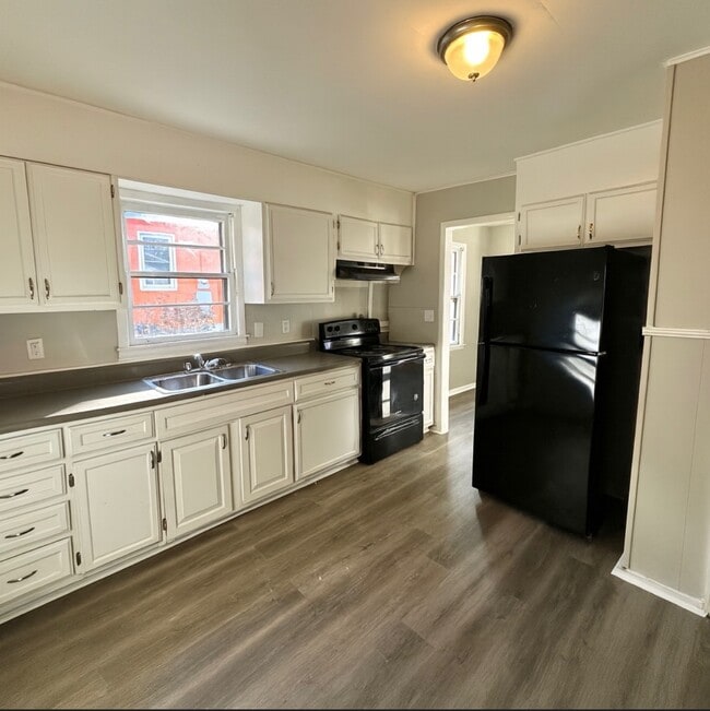 Photo - 3417 4th St W