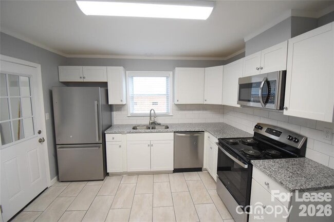 Photo - 924 Edgegreen Dr