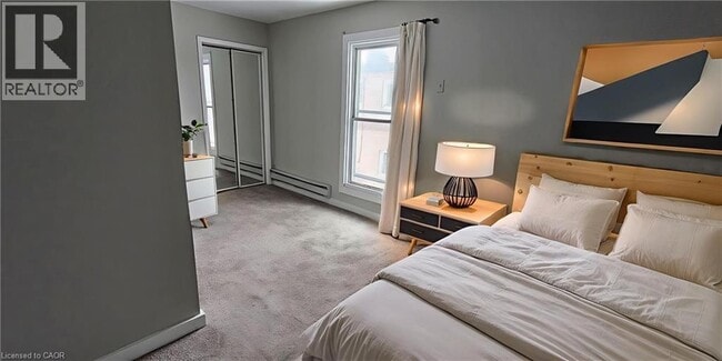 Photo - 130 Brown St