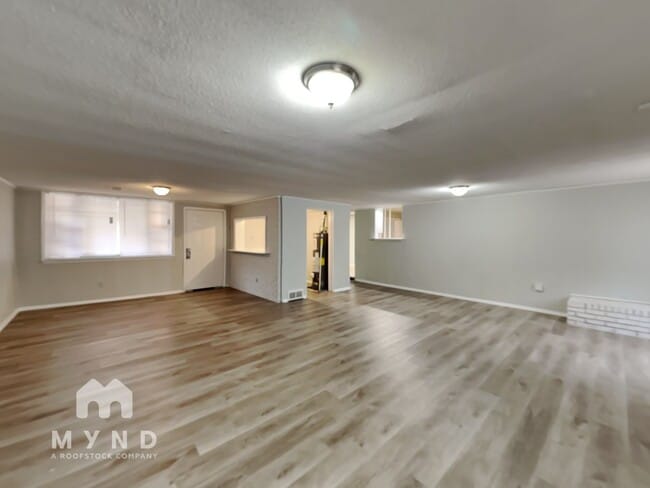 3675 Ridgemont Ave