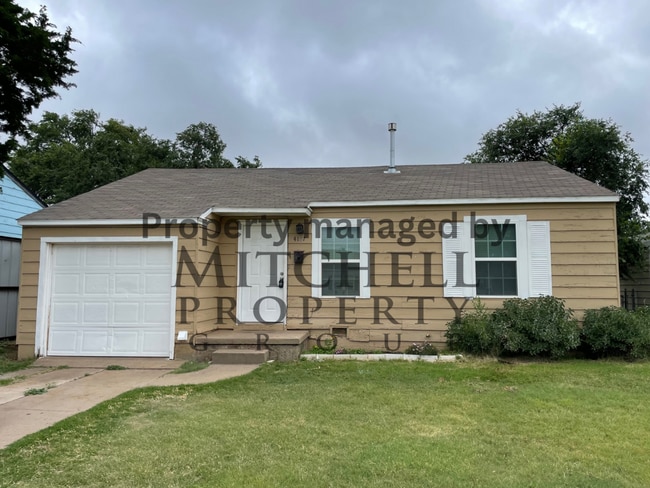 Building Photo - Welcome to 4107 Cline! Cute 2 bedroom 1 ba... Rental
