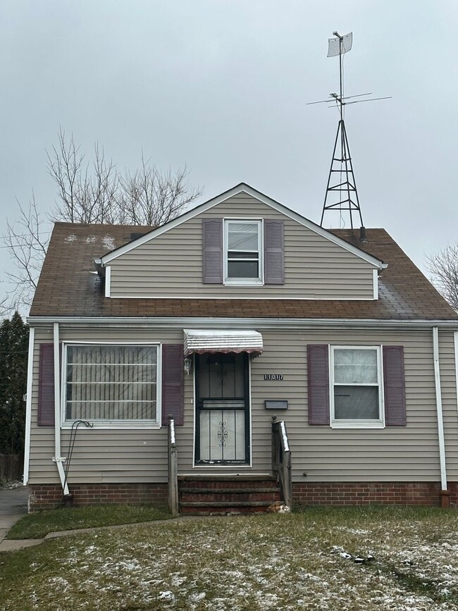 Building Photo - Cleveland East Side Single