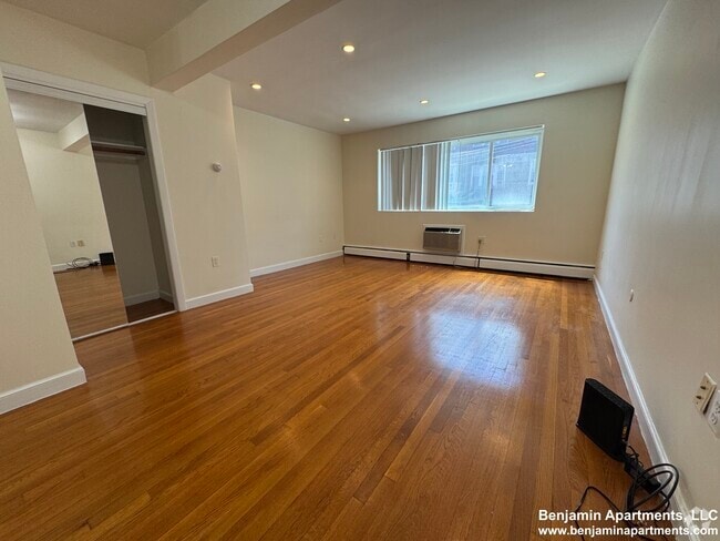Building Photo - 24 Gardner St Unit 23 Rental