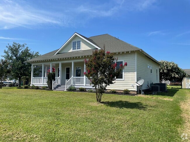 Building Photo - 22366 Rogue Rd Rental