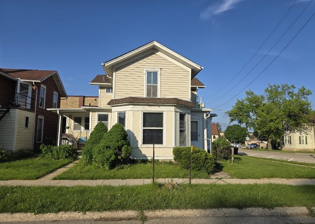 Photo - 21 S Academy St