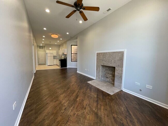 Photo - 321 S Whipple St Unit 2