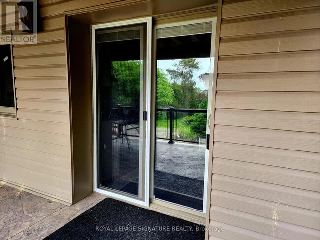Photo - 134 Elizabeth Cres N