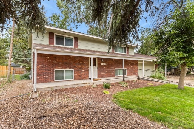 Building Photo - Updated 4-Bedroom Home