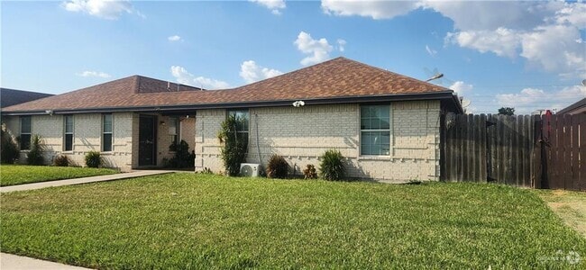 Building Photo - 724 W Bronze Dr Unit 4 Rental