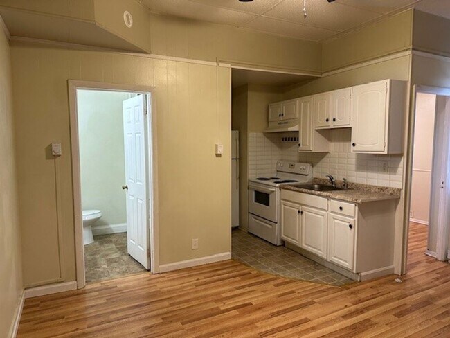 Photo - 401 E Main St Unidad 2 N Harrison St
