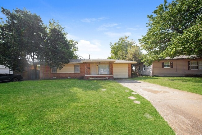 Building Photo - 2610 NW Lindy Ave