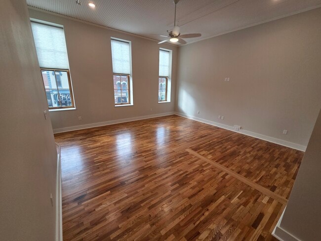 Photo - 122 Main St Unit 1