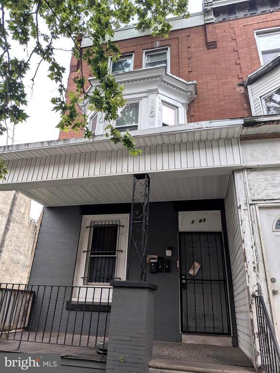 Photo - 1343 W Pike St Townhome