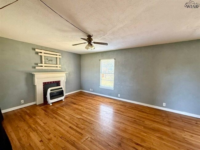 Photo - 1820 Kell W Blvd